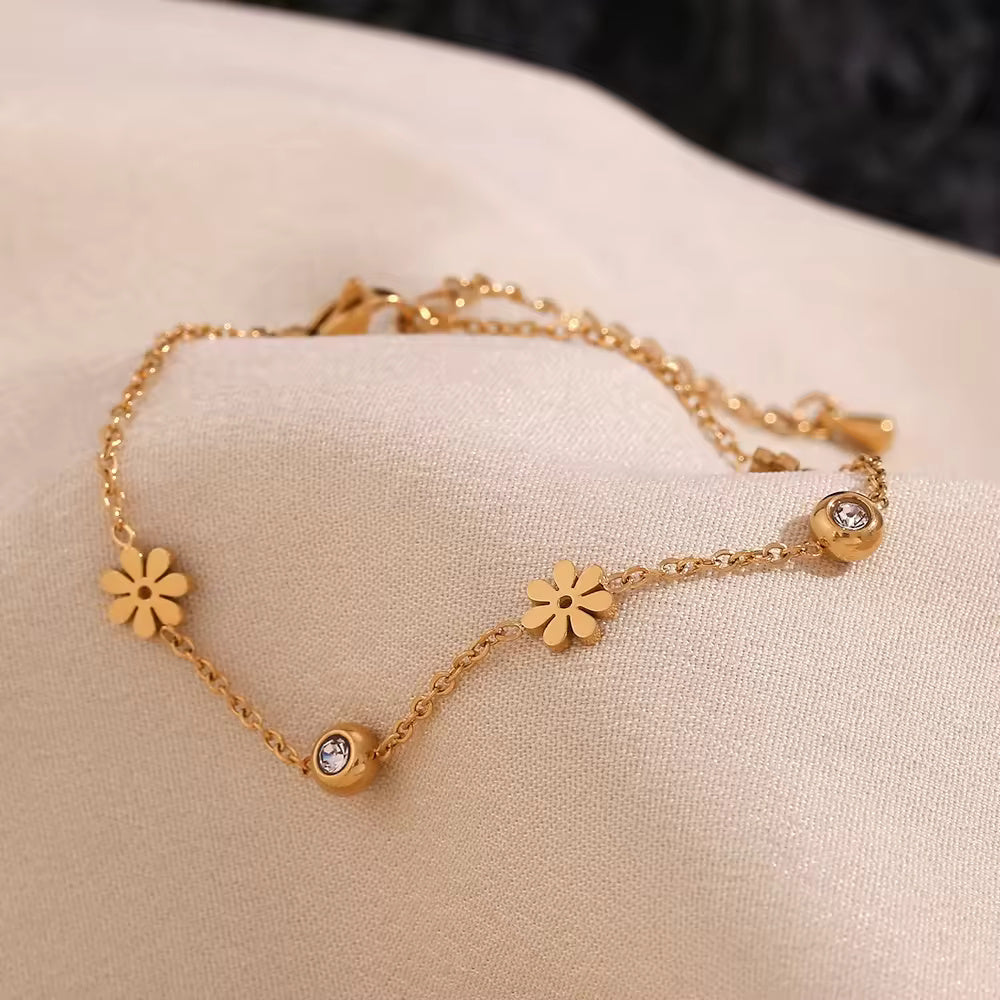 Stylish Gold Plated Flower & Crystal Charm Bracelet