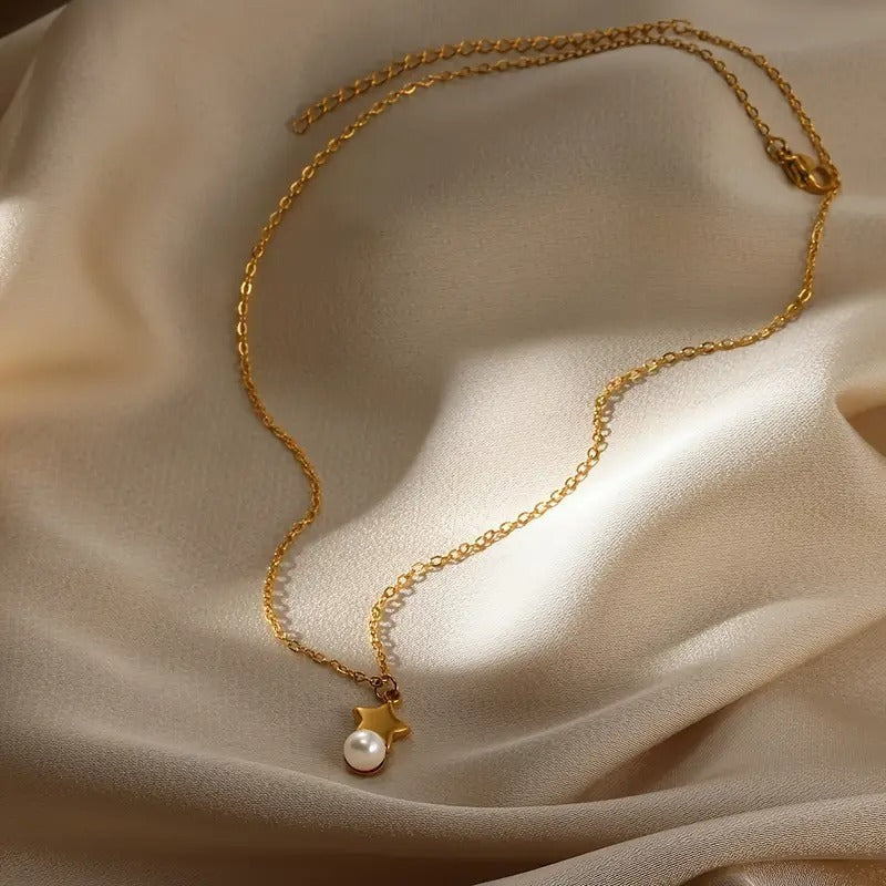 Star Pendant Necklace
