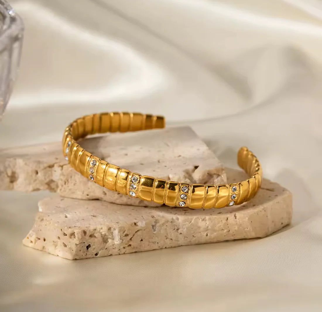 Women's Elegant Gold Cuff Bracelet