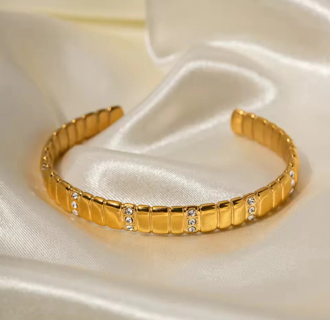 Women's Elegant Gold Cuff Bracelet