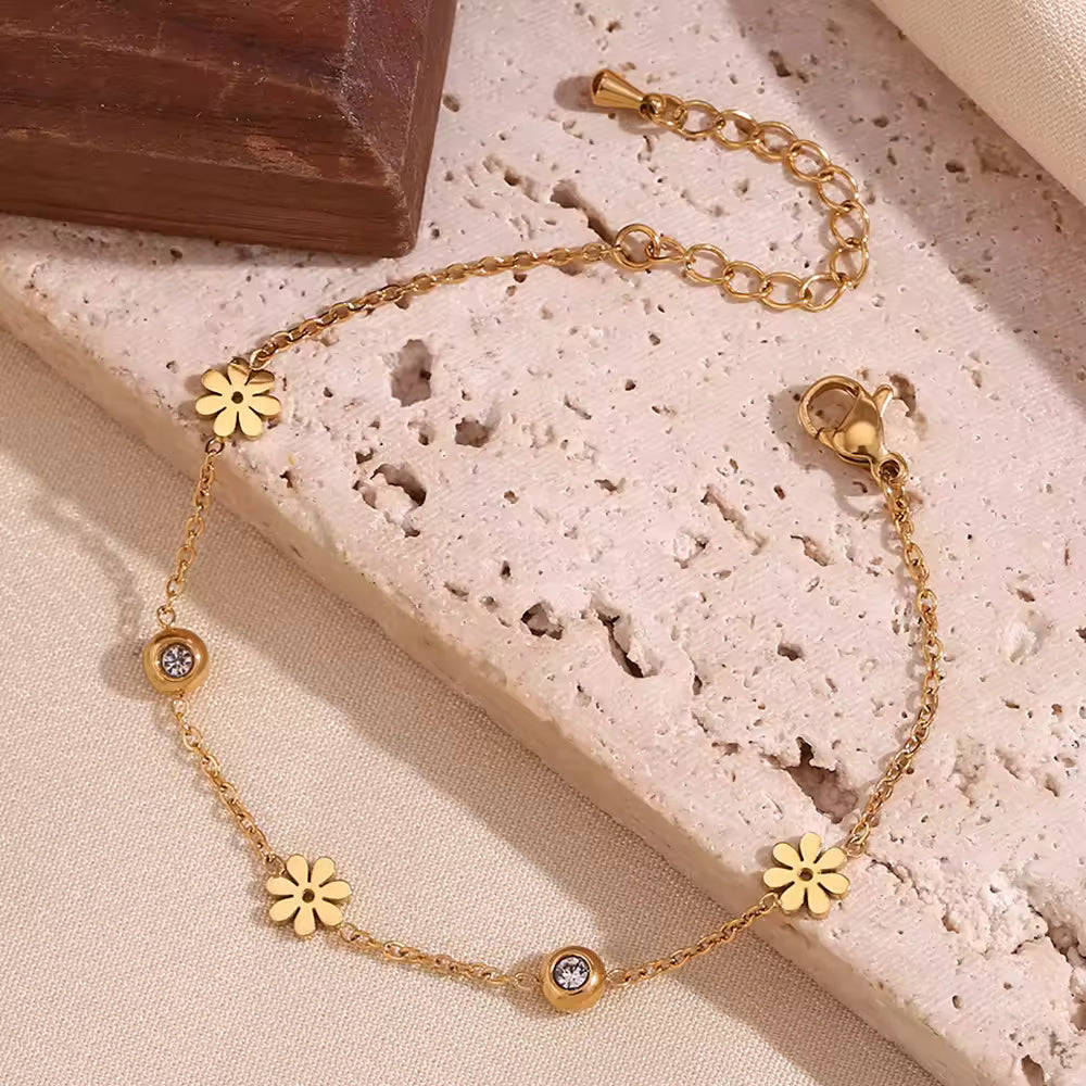 Stylish Gold Plated Flower & Crystal Charm Bracelet