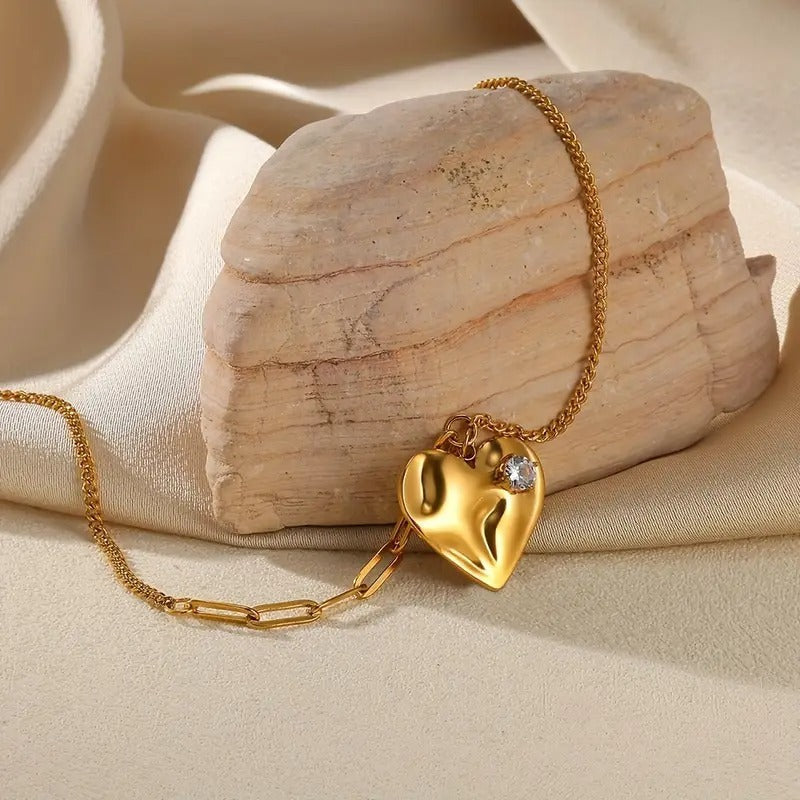 Vintage Golden-Tone Heart Pendant Necklace