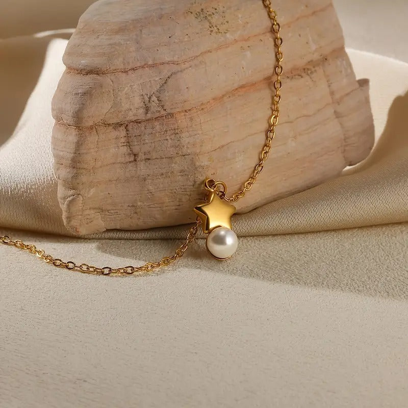 Star Pendant Necklace