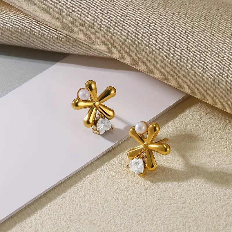 Daisy Petit Earrings