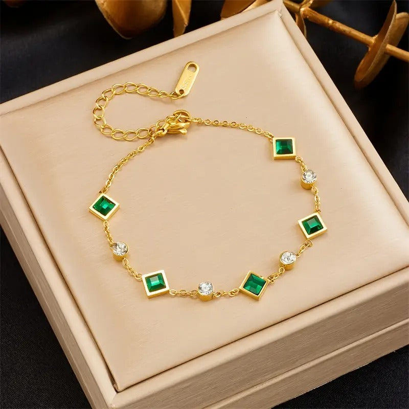 Emerald Solitaire Chain Bracelet