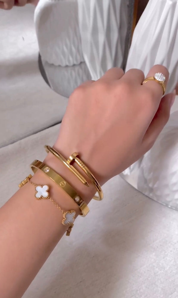 The Must-have ‘Luxury Stack’ Set