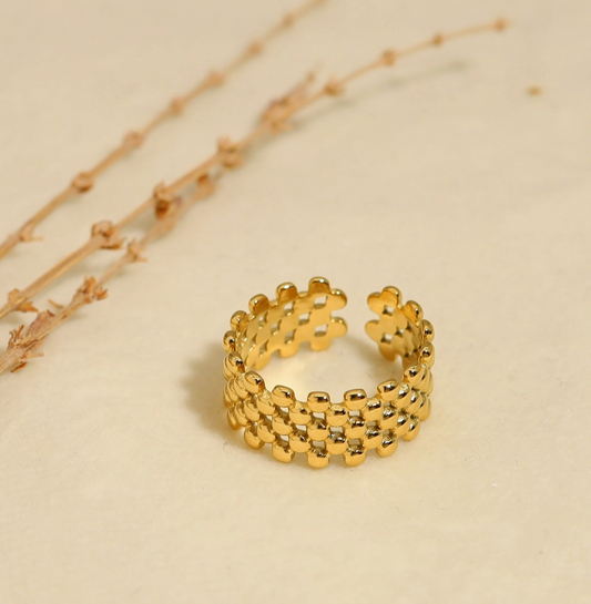 Dainty Dots Ring