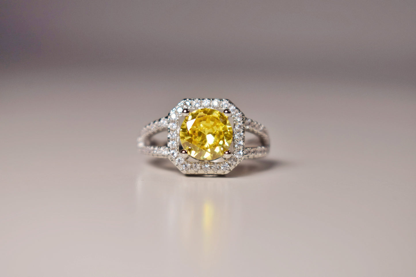 Luxe Stone Ring (Adjustable)