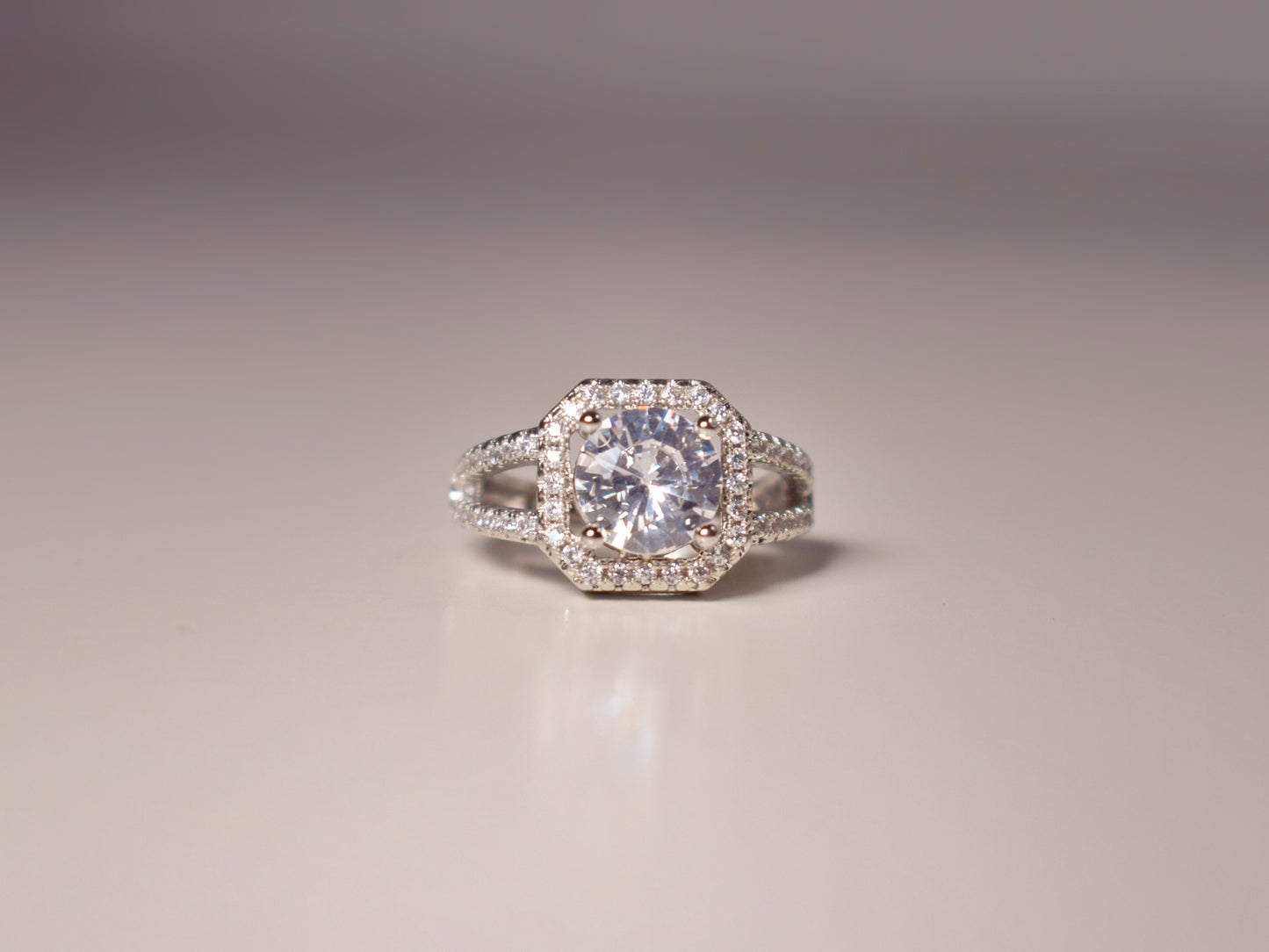Luxe Stone Ring (Adjustable)