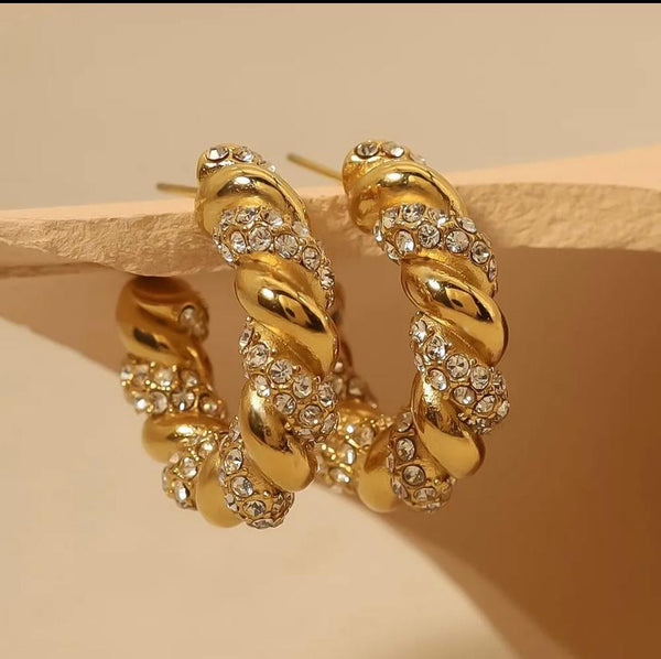 Hazel Hoops 18K